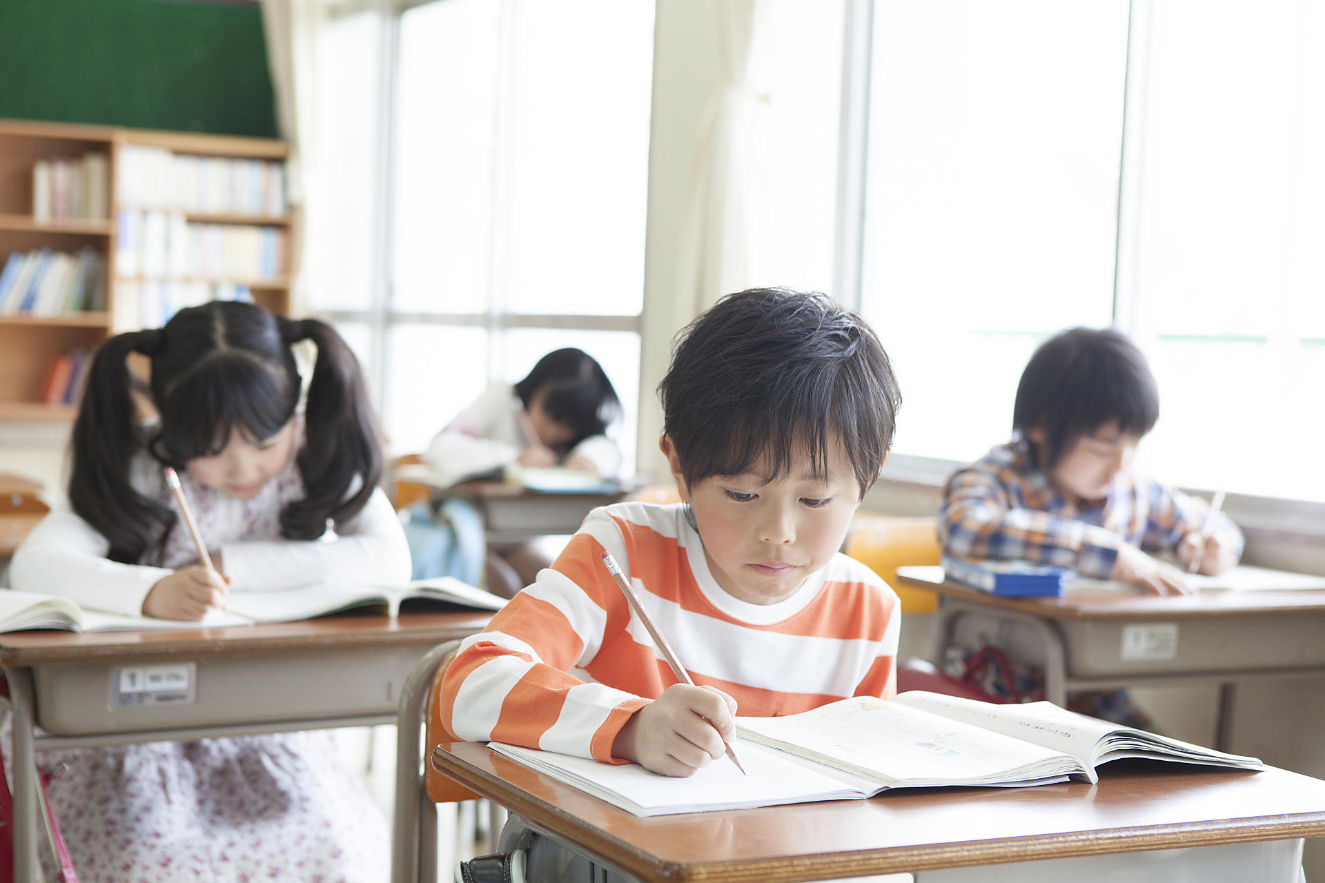 教材 備品販売 学校の教材 備品なら広島の株式会社 長谷川商会